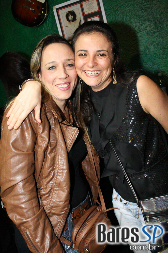 Show da Lost Dogs agitou a noite do Morrison Bar na sexta Show da Lost Dogs agitou a noite do Morrison Bar na sexta