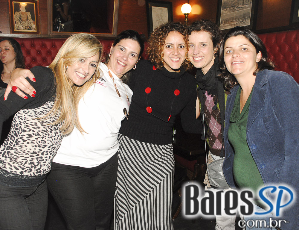 Descontração e promoção na quarta-feira do The Queens Head Descontração e promoção na quarta-feira do The Queens Head