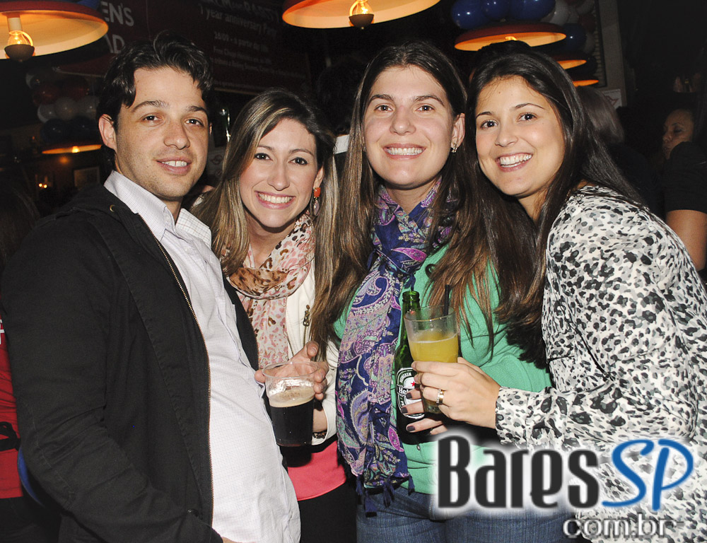 Descontração e promoção na quarta-feira do The Queens Head Descontração e promoção na quarta-feira do The Queens Head