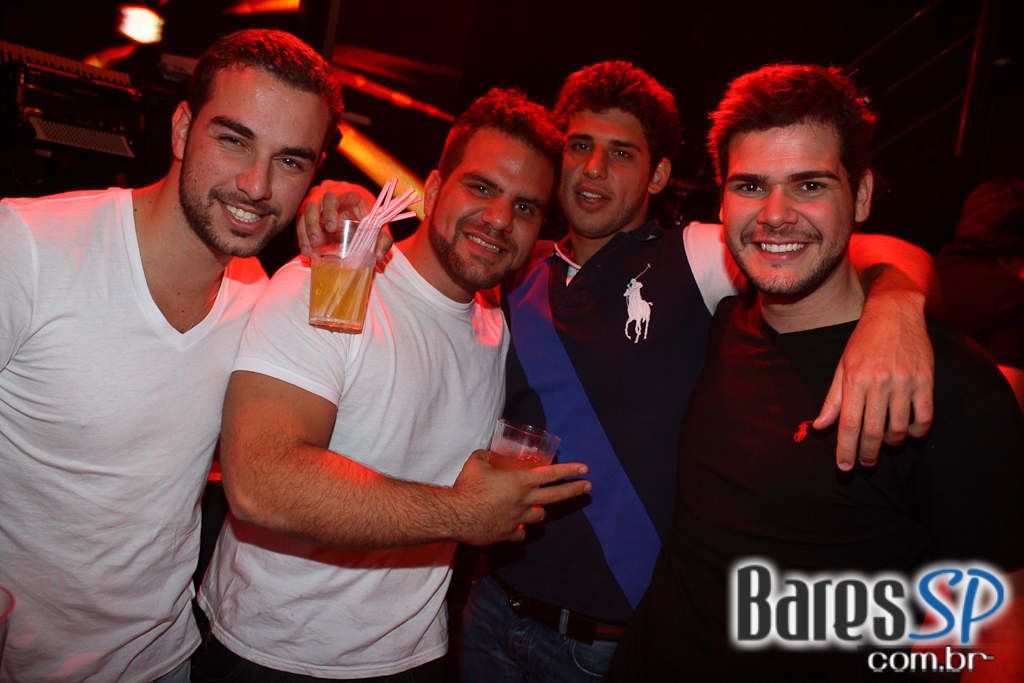 João Neto e Frederico no palco do Outlaws São Paulo João Neto e Frederico no palco do Outlaws São Paulo