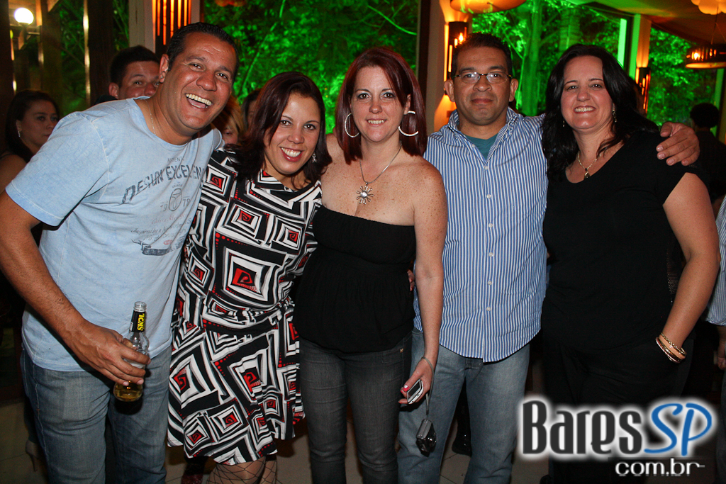 Noite Especial com DJs convidados no Mary Pop Noite Especial com DJs convidados no Mary Pop