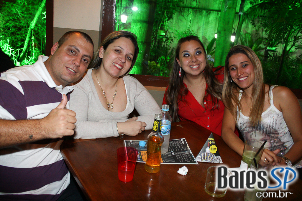 Noite Especial com DJs convidados no Mary Pop Noite Especial com DJs convidados no Mary Pop