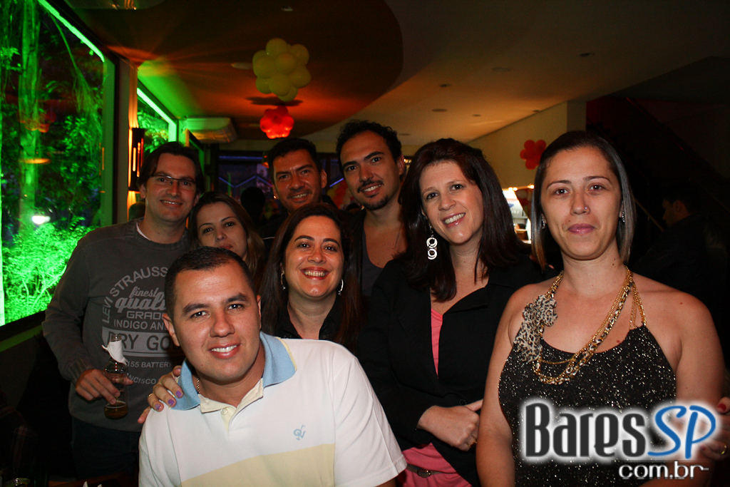 Noite Especial com DJs convidados no Mary Pop Noite Especial com DJs convidados no Mary Pop