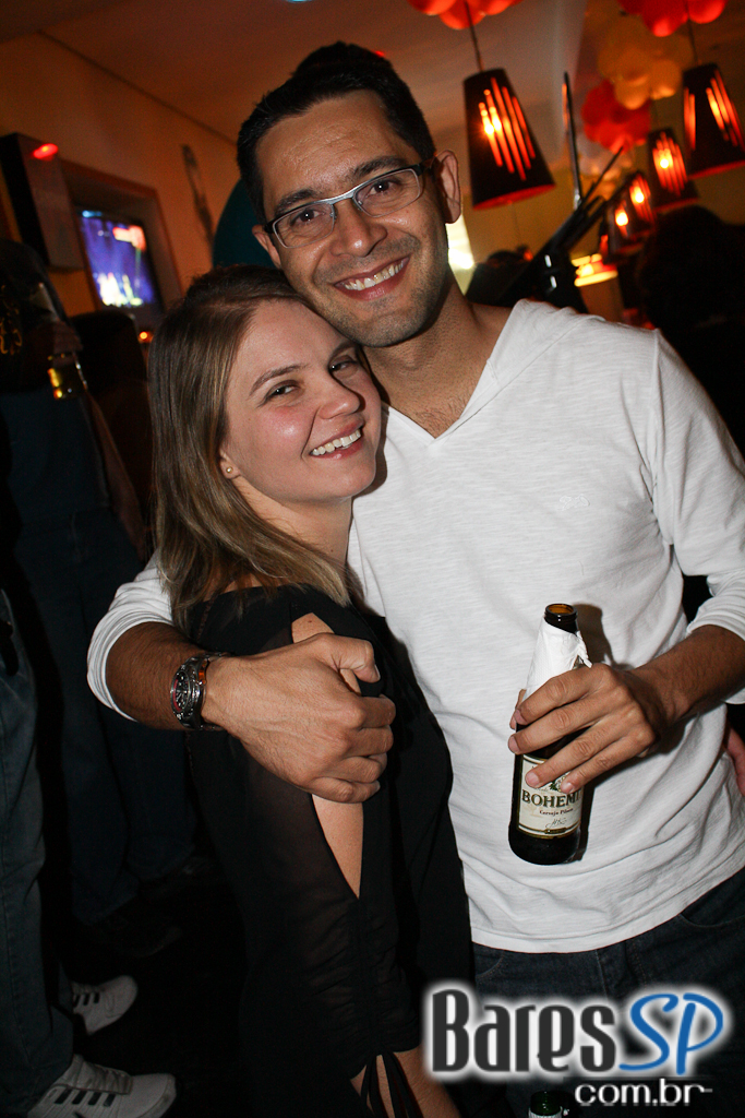 Noite Especial com DJs convidados no Mary Pop Noite Especial com DJs convidados no Mary Pop