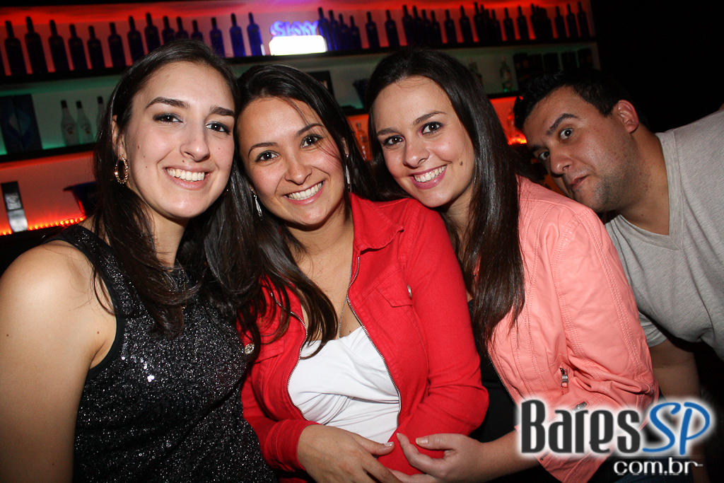 Noite Especial com DJs convidados no Mary Pop Noite Especial com DJs convidados no Mary Pop