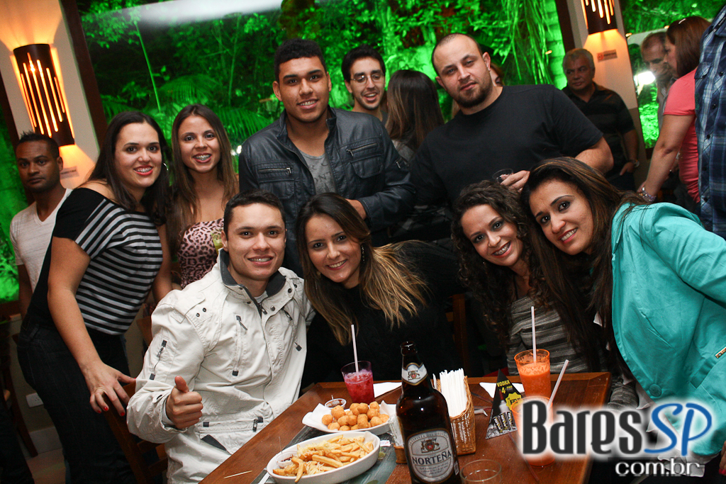 Noite Especial com DJs convidados no Mary Pop Noite Especial com DJs convidados no Mary Pop