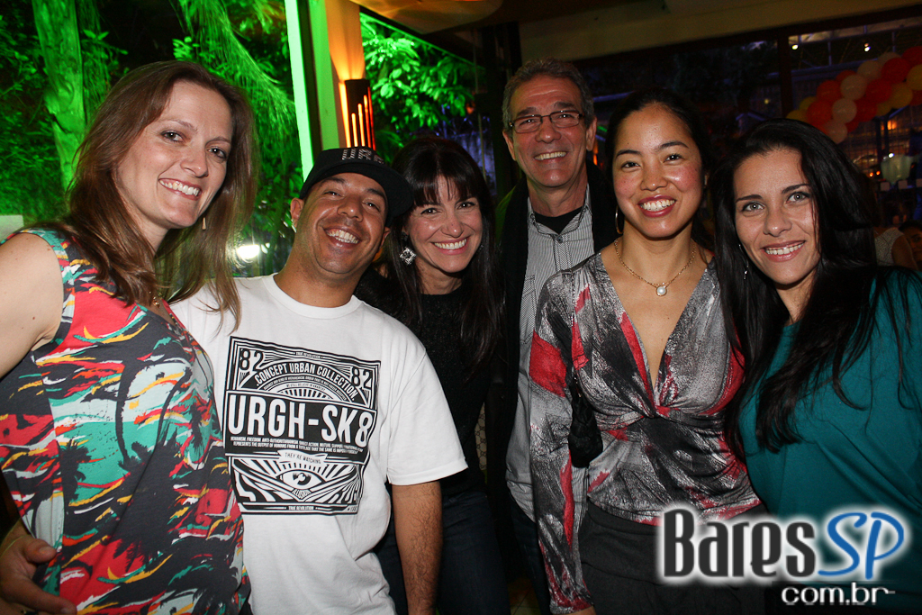 Noite Especial com DJs convidados no Mary Pop Noite Especial com DJs convidados no Mary Pop