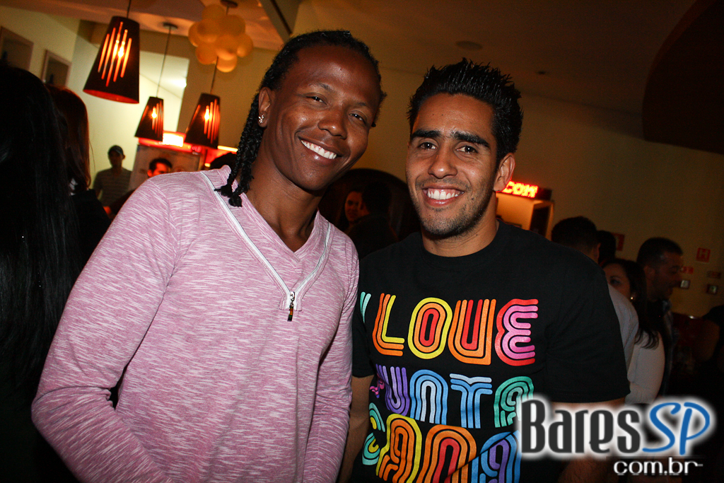 Noite Especial com DJs convidados no Mary Pop Noite Especial com DJs convidados no Mary Pop