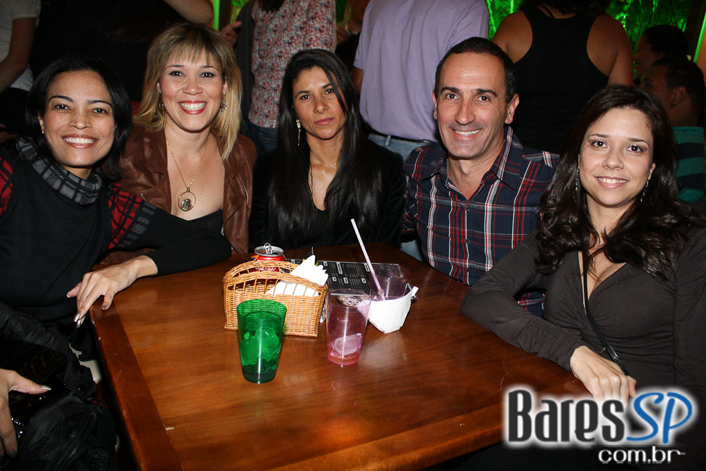 Noite Especial com DJs convidados no Mary Pop Noite Especial com DJs convidados no Mary Pop