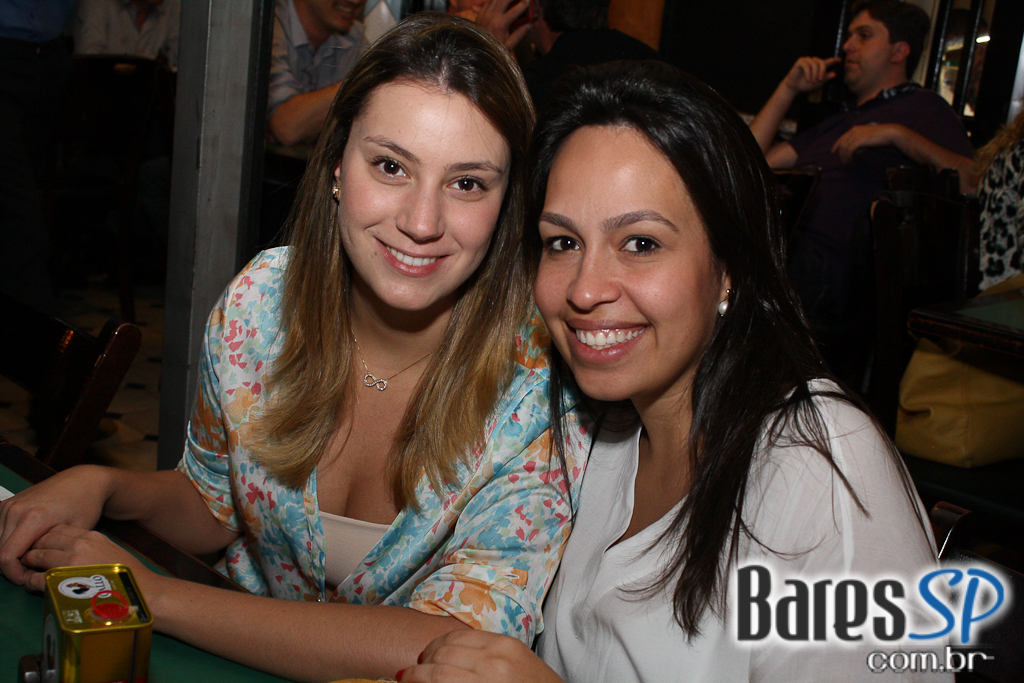 Happy hour com chopp gelado e picanha no rechaud no Bar do Juarez Happy hour com chopp gelado e picanha no rechaud no Bar do Juarez