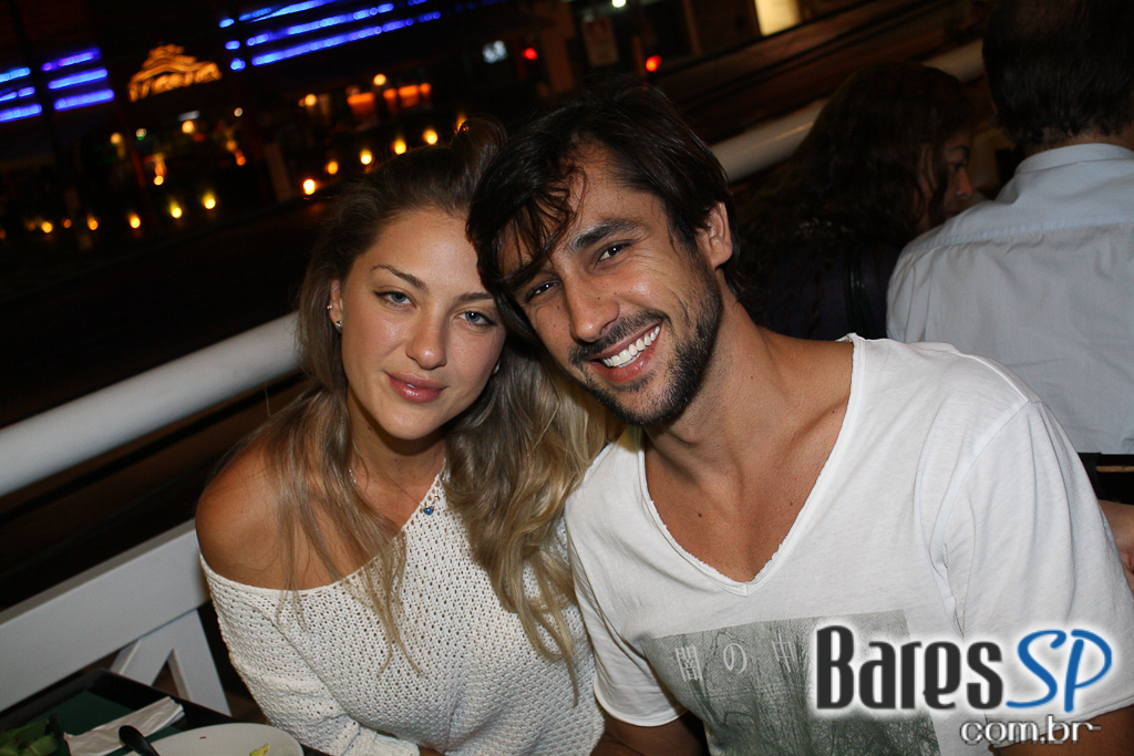 Happy hour com chopp gelado e picanha no rechaud no Bar do Juarez Happy hour com chopp gelado e picanha no rechaud no Bar do Juarez