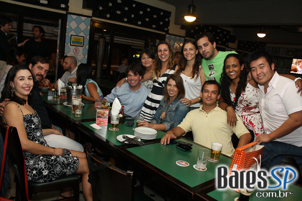 Happy hour com chopp gelado e picanha no rechaud no Bar do Juarez Happy hour com chopp gelado e picanha no rechaud no Bar do Juarez