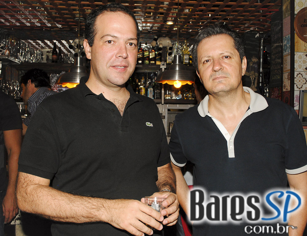 Happy Hour no Vaca Véia, localizado no Itaim Bibi Happy Hour no Vaca Véia, localizado no Itaim Bibi