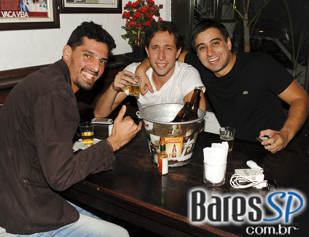 Happy Hour no Vaca Véia, localizado no Itaim Bibi Happy Hour no Vaca Véia, localizado no Itaim Bibi