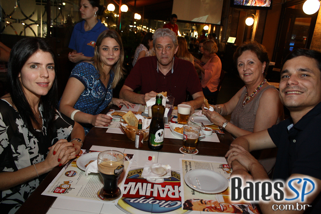 Paulah Gauss e Vanessa Jackson foram algumas das atrações do Bar Brahma Centro Paulah Gauss e Vanessa Jackson foram algumas das atrações do Bar Brahma Centro