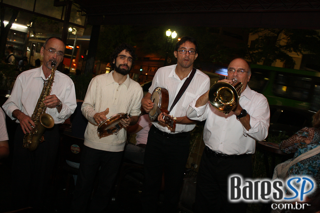 Paulah Gauss e Vanessa Jackson foram algumas das atrações do Bar Brahma Centro Paulah Gauss e Vanessa Jackson foram algumas das atrações do Bar Brahma Centro