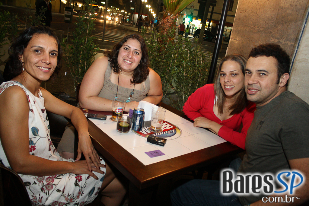 Paulah Gauss e Vanessa Jackson foram algumas das atrações do Bar Brahma Centro Paulah Gauss e Vanessa Jackson foram algumas das atrações do Bar Brahma Centro