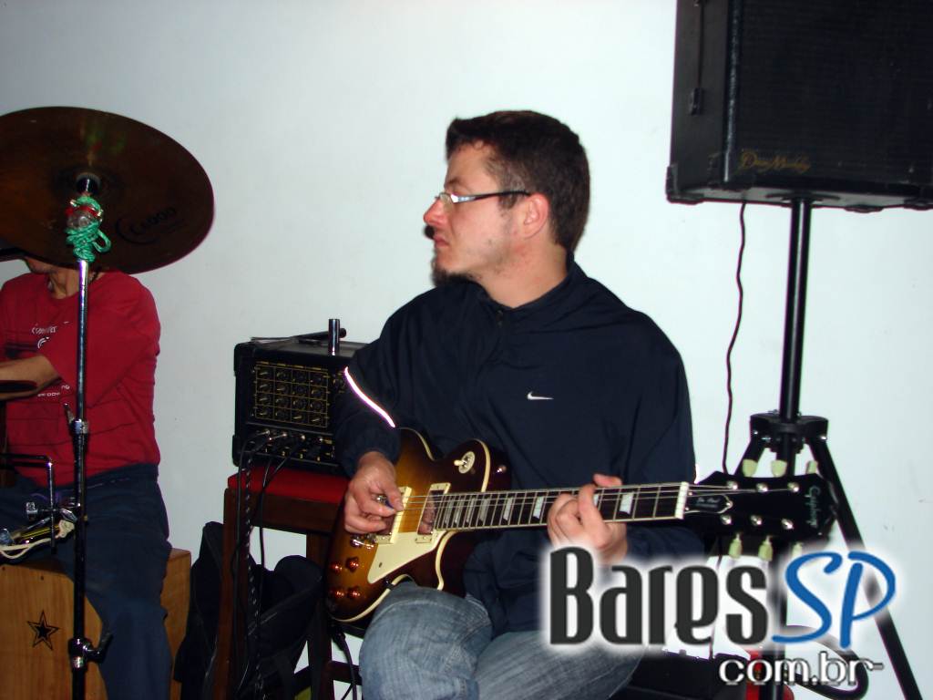 Quintal 23 transmitiu a luta entre Anderson Silva e Bonnar pelo UFC Quintal 23 transmitiu a luta entre Anderson Silva e Bonnar pelo UFC