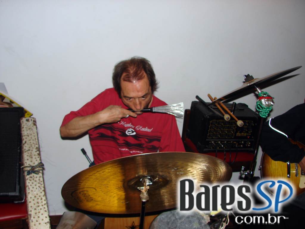 Quintal 23 transmitiu a luta entre Anderson Silva e Bonnar pelo UFC Quintal 23 transmitiu a luta entre Anderson Silva e Bonnar pelo UFC