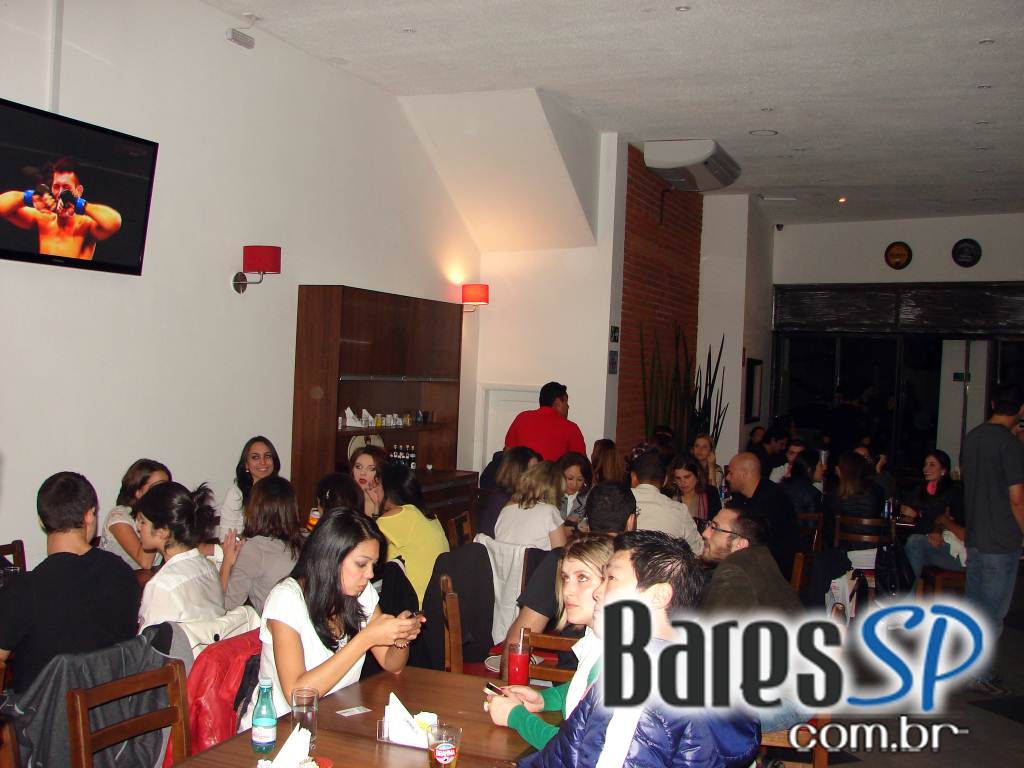 Quintal 23 transmitiu a luta entre Anderson Silva e Bonnar pelo UFC Quintal 23 transmitiu a luta entre Anderson Silva e Bonnar pelo UFC