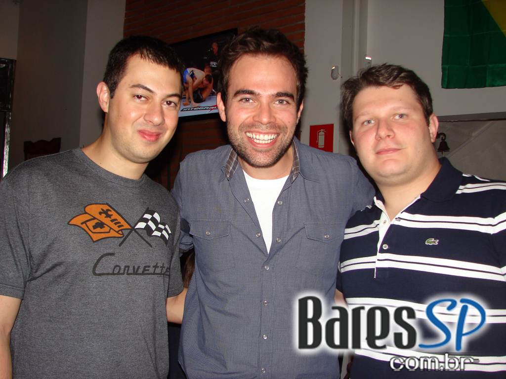 Quintal 23 transmitiu a luta entre Anderson Silva e Bonnar pelo UFC Quintal 23 transmitiu a luta entre Anderson Silva e Bonnar pelo UFC