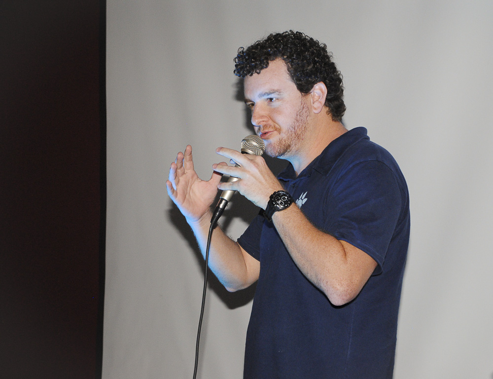 Zero a Zero Sport Bar ofereceu happy hour com Double Caipirinha e stand-up Zero a Zero Sport Bar ofereceu happy hour com Double Caipirinha e stand-up