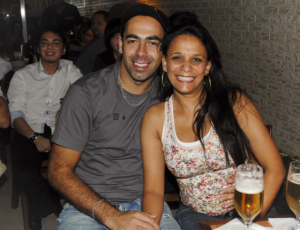 Zero a Zero Sport Bar ofereceu happy hour com Double Caipirinha e stand-up Zero a Zero Sport Bar ofereceu happy hour com Double Caipirinha e stand-up