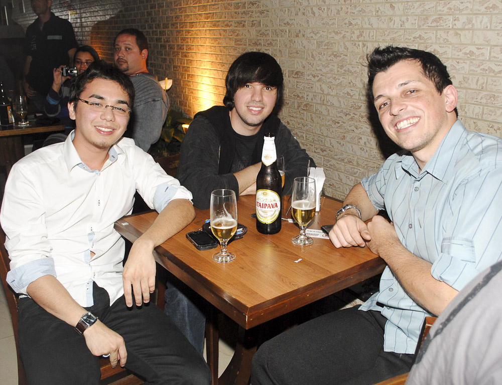 Zero a Zero Sport Bar ofereceu happy hour com Double Caipirinha e stand-up Zero a Zero Sport Bar ofereceu happy hour com Double Caipirinha e stand-up