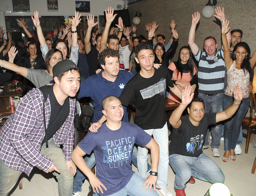 Zero a Zero Sport Bar ofereceu happy hour com Double Caipirinha e stand-up Zero a Zero Sport Bar ofereceu happy hour com Double Caipirinha e stand-up