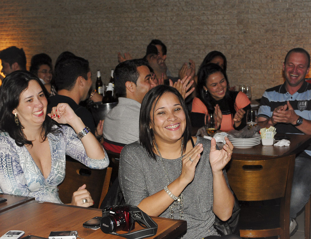 Zero a Zero Sport Bar ofereceu happy hour com Double Caipirinha e stand-up Zero a Zero Sport Bar ofereceu happy hour com Double Caipirinha e stand-up