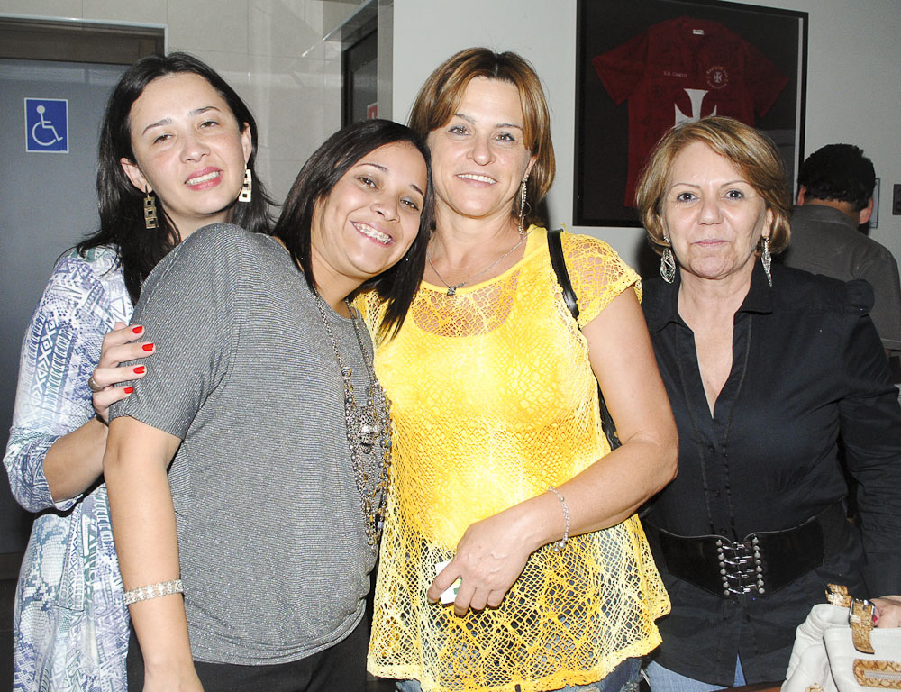 Zero a Zero Sport Bar ofereceu happy hour com Double Caipirinha e stand-up Zero a Zero Sport Bar ofereceu happy hour com Double Caipirinha e stand-up