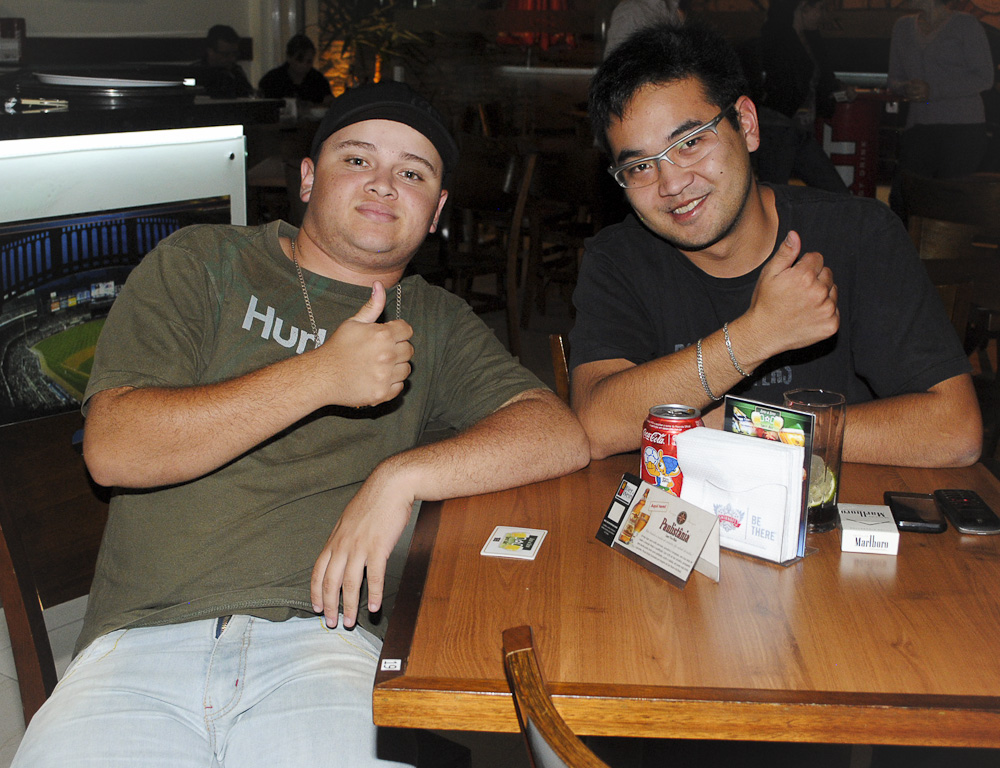 Zero a Zero Sport Bar ofereceu happy hour com Double Caipirinha e stand-up Zero a Zero Sport Bar ofereceu happy hour com Double Caipirinha e stand-up