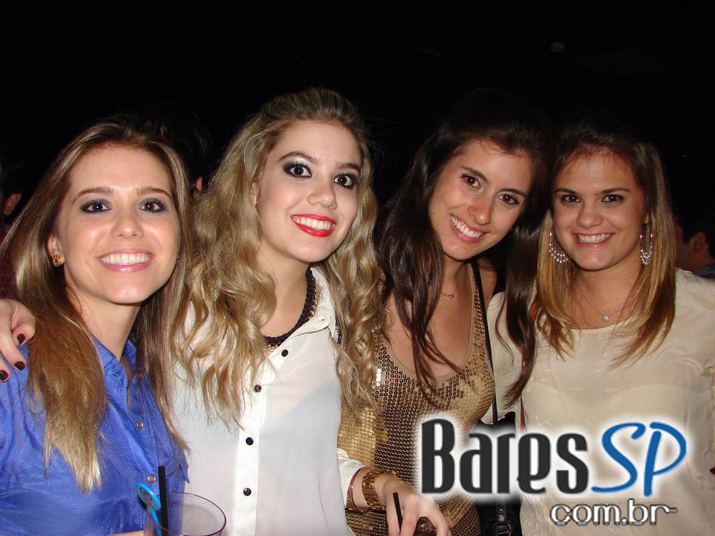 Um dos maiores fenômenos de 2012, Michel Teló se apresentou no Villa Mix Um dos maiores fenômenos de 2012, Michel Teló se apresentou no Villa Mix