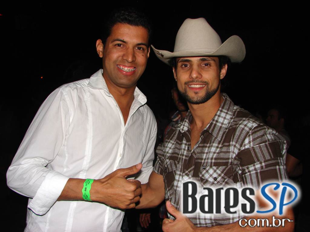 Um dos maiores fenômenos de 2012, Michel Teló se apresentou no Villa Mix Um dos maiores fenômenos de 2012, Michel Teló se apresentou no Villa Mix