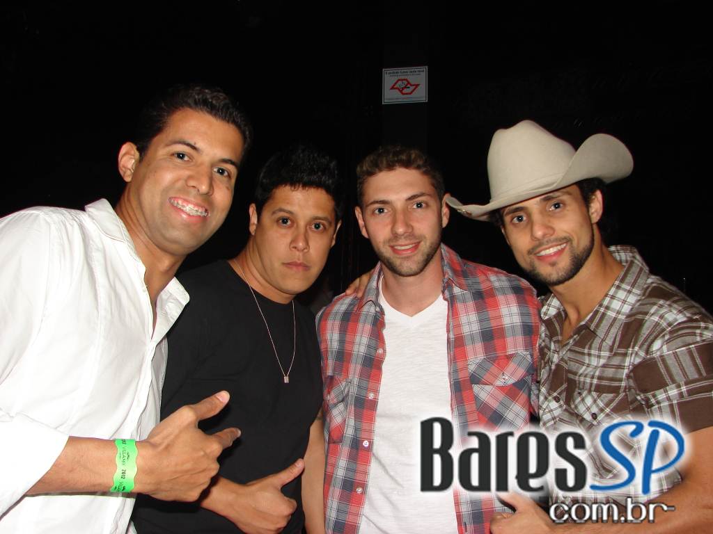 Um dos maiores fenômenos de 2012, Michel Teló se apresentou no Villa Mix Um dos maiores fenômenos de 2012, Michel Teló se apresentou no Villa Mix