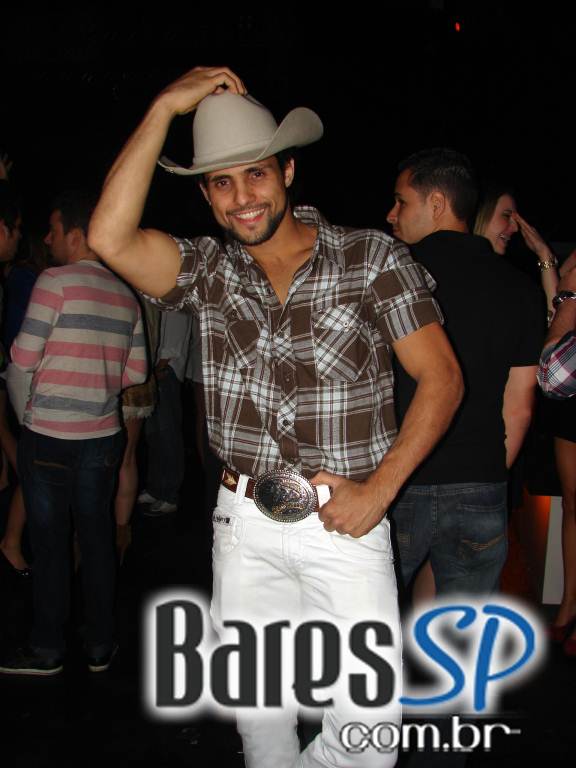 Um dos maiores fenômenos de 2012, Michel Teló se apresentou no Villa Mix Um dos maiores fenômenos de 2012, Michel Teló se apresentou no Villa Mix