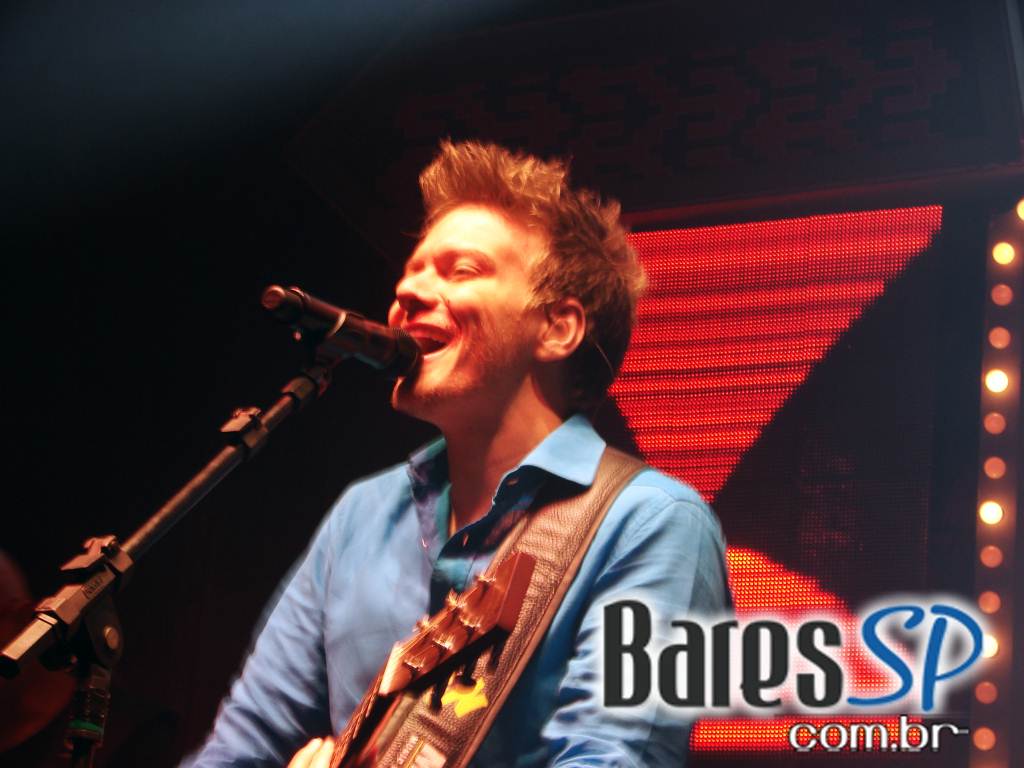 Um dos maiores fenômenos de 2012, Michel Teló se apresentou no Villa Mix Um dos maiores fenômenos de 2012, Michel Teló se apresentou no Villa Mix