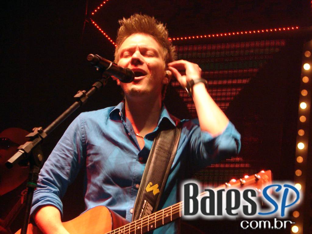 Um dos maiores fenômenos de 2012, Michel Teló se apresentou no Villa Mix Um dos maiores fenômenos de 2012, Michel Teló se apresentou no Villa Mix