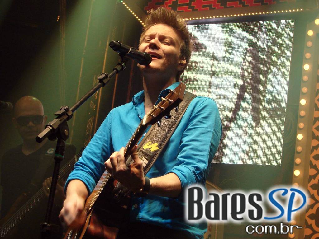 Um dos maiores fenômenos de 2012, Michel Teló se apresentou no Villa Mix Um dos maiores fenômenos de 2012, Michel Teló se apresentou no Villa Mix