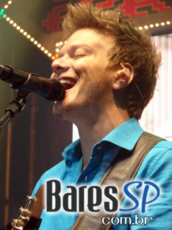 Um dos maiores fenômenos de 2012, Michel Teló se apresentou no Villa Mix Um dos maiores fenômenos de 2012, Michel Teló se apresentou no Villa Mix