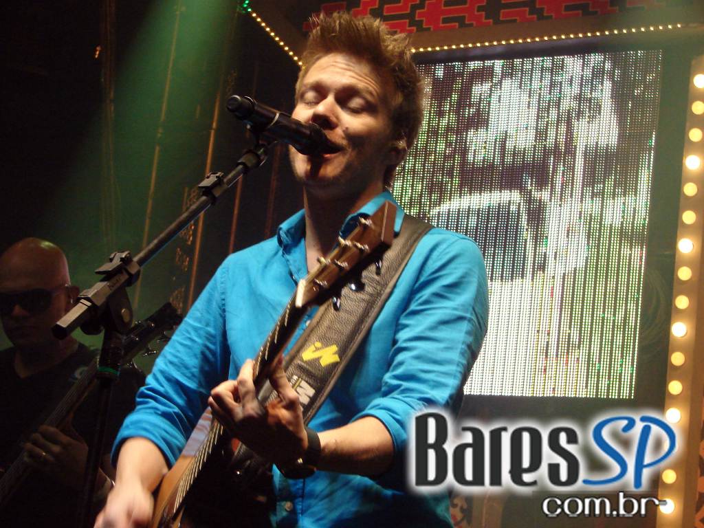 Um dos maiores fenômenos de 2012, Michel Teló se apresentou no Villa Mix Um dos maiores fenômenos de 2012, Michel Teló se apresentou no Villa Mix