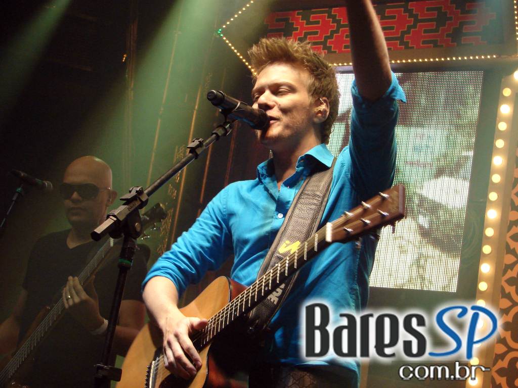 Um dos maiores fenômenos de 2012, Michel Teló se apresentou no Villa Mix Um dos maiores fenômenos de 2012, Michel Teló se apresentou no Villa Mix