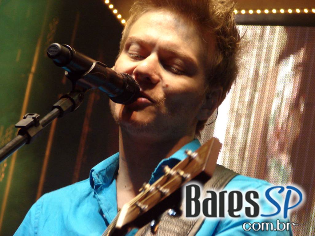 Um dos maiores fenômenos de 2012, Michel Teló se apresentou no Villa Mix Um dos maiores fenômenos de 2012, Michel Teló se apresentou no Villa Mix