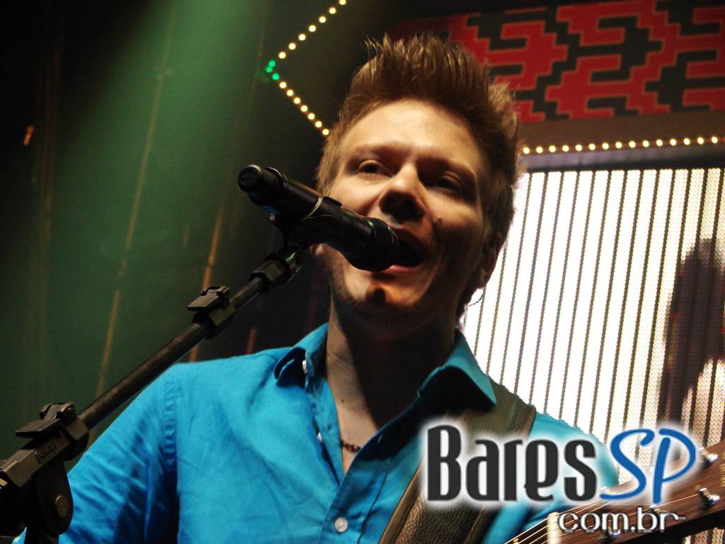 Um dos maiores fenômenos de 2012, Michel Teló se apresentou no Villa Mix Um dos maiores fenômenos de 2012, Michel Teló se apresentou no Villa Mix