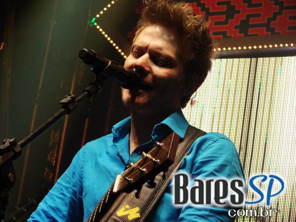 Um dos maiores fenômenos de 2012, Michel Teló se apresentou no Villa Mix Um dos maiores fenômenos de 2012, Michel Teló se apresentou no Villa Mix