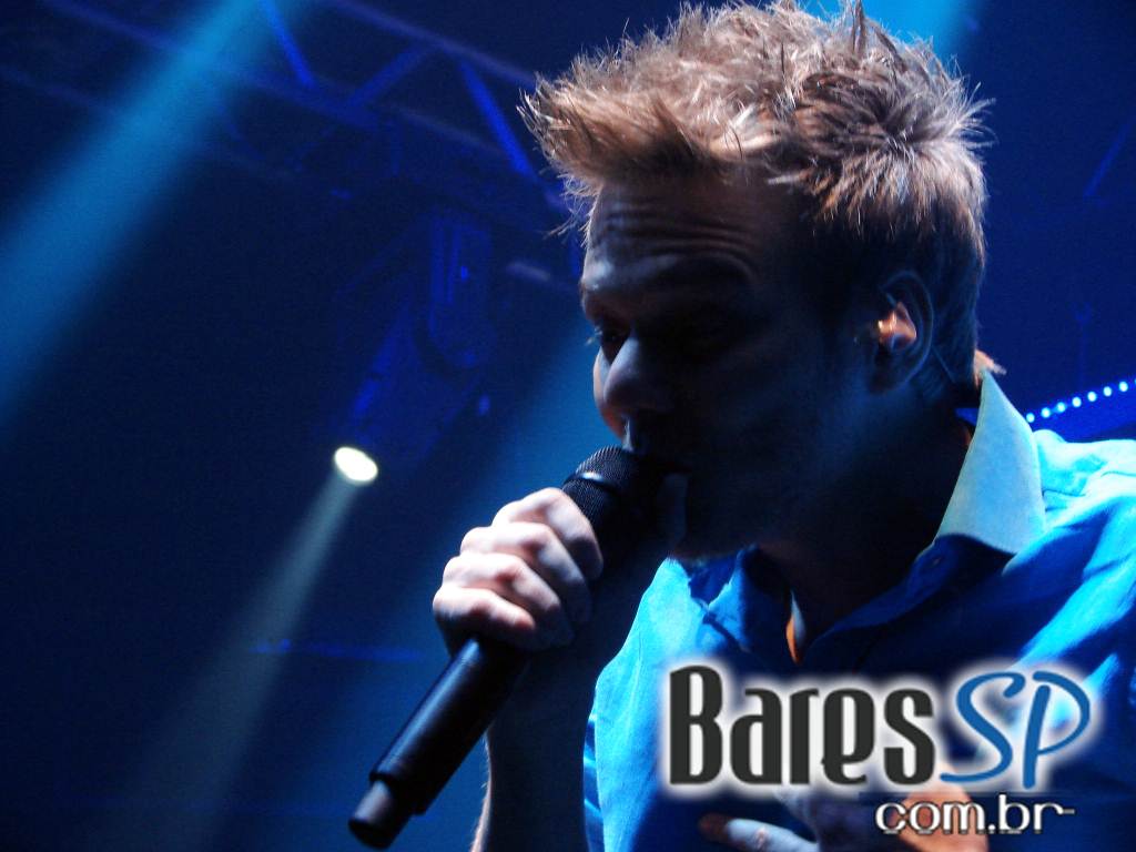 Um dos maiores fenômenos de 2012, Michel Teló se apresentou no Villa Mix Um dos maiores fenômenos de 2012, Michel Teló se apresentou no Villa Mix