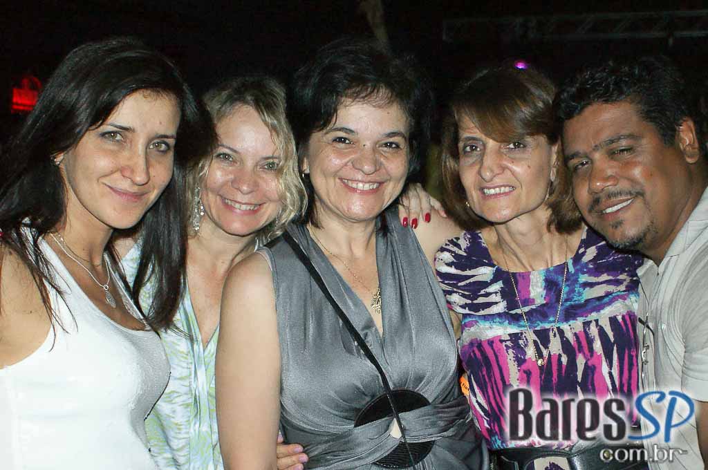 Festa Flash Pop & Rock na pista do Poison Bar e Balada Festa Flash Pop & Rock na pista do Poison Bar e Balada