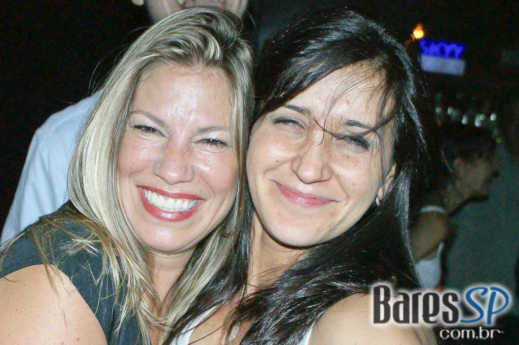 Festa Flash Pop & Rock na pista do Poison Bar e Balada Festa Flash Pop & Rock na pista do Poison Bar e Balada