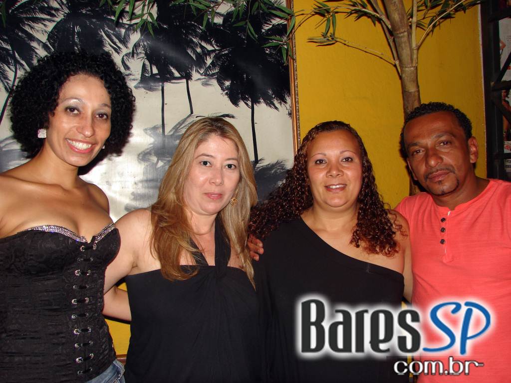 Banda Os Opalas agitou o Diquinta com o melhor do samba rock Banda Os Opalas agitou o Diquinta com o melhor do samba rock