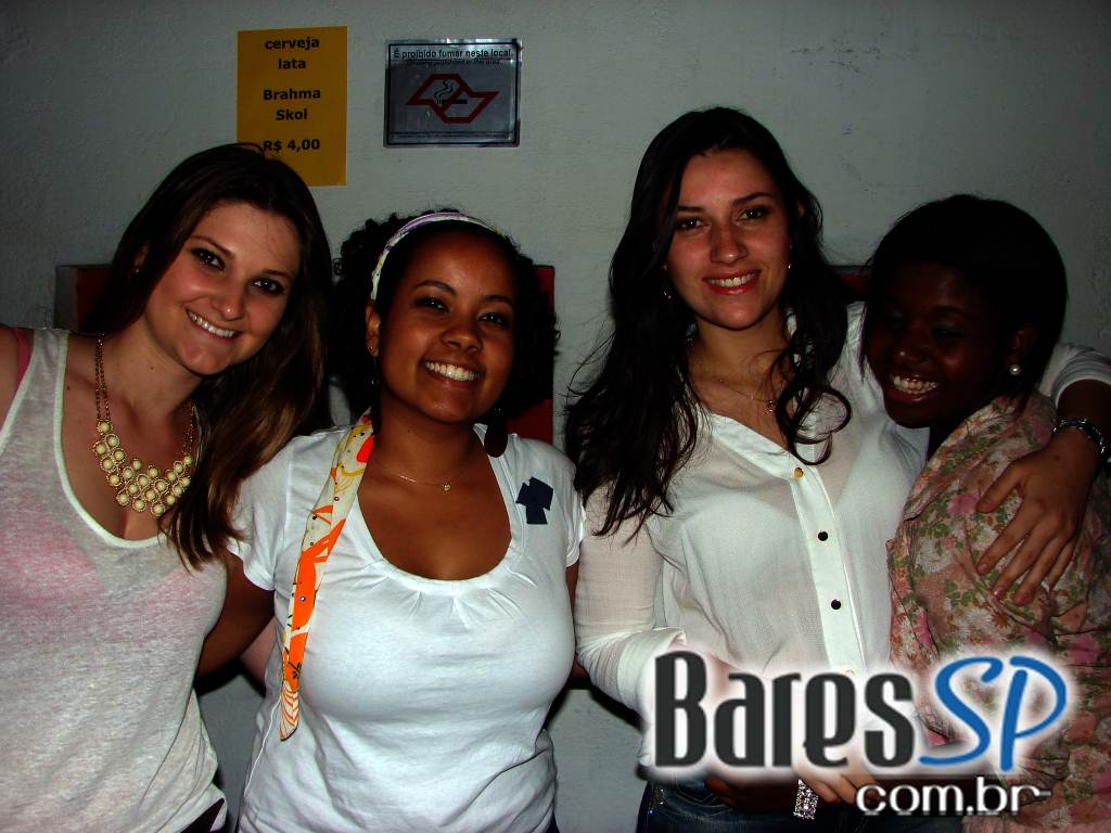 Banda Os Opalas agitou o Diquinta com o melhor do samba rock Banda Os Opalas agitou o Diquinta com o melhor do samba rock